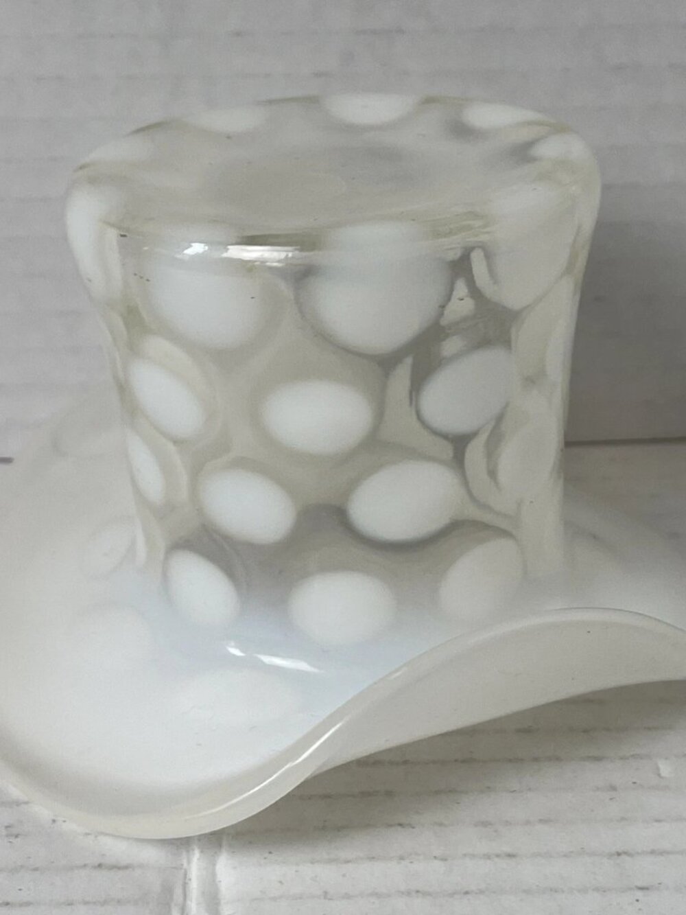 Vintage Fenton Coin Dot White Opalescent Top Hat Vase 3”